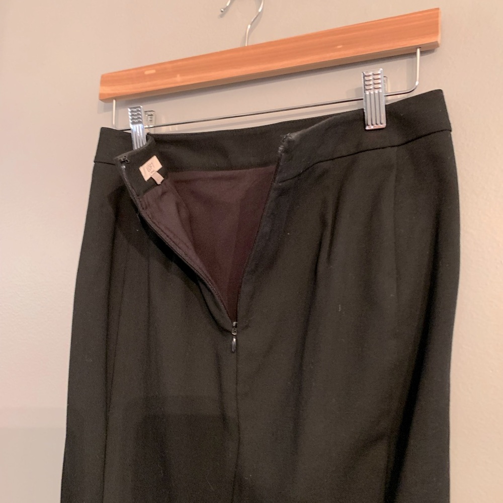 LOFT. Black pencil skirt. 0P - Picture 4 of 6